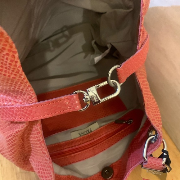 PRUNE Coral Leather Snake Print Design Shoulder Bag - Picture 9 of 13